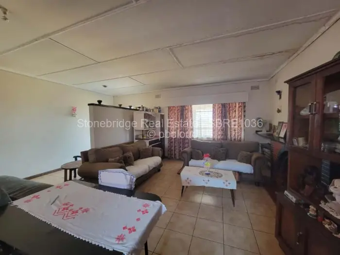 3 Bedroom House for Sale in Kingsdale, Bulawayo