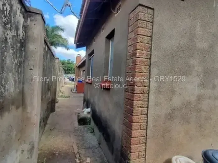 4 Bedroom House for Sale in Crowborough, Harare