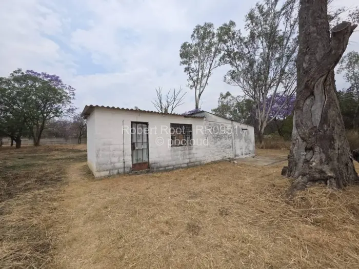 4 Bedroom House for Sale in Burnside, Bulawayo