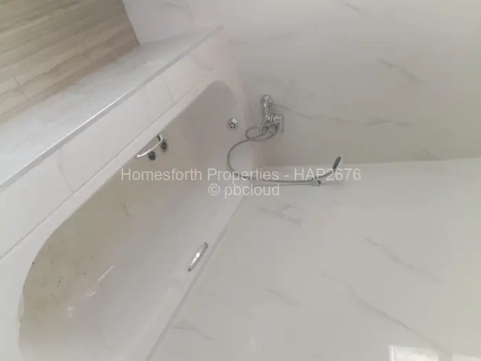 Townhouse/Complex/Cluster to Rent in Marlborough