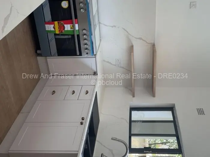 4 Bedroom House to Rent in Hatfield
