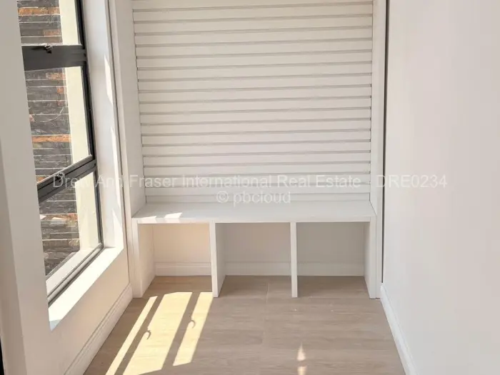 4 Bedroom House to Rent in Hatfield