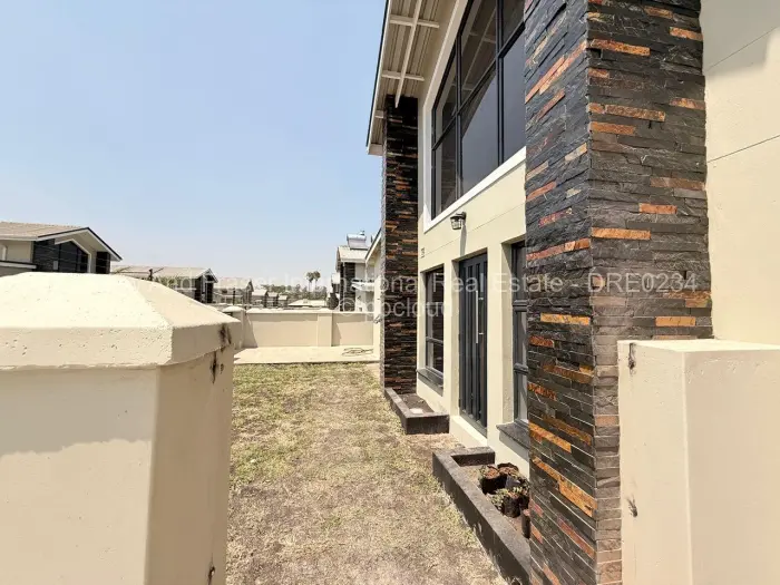 4 Bedroom House to Rent in Hatfield