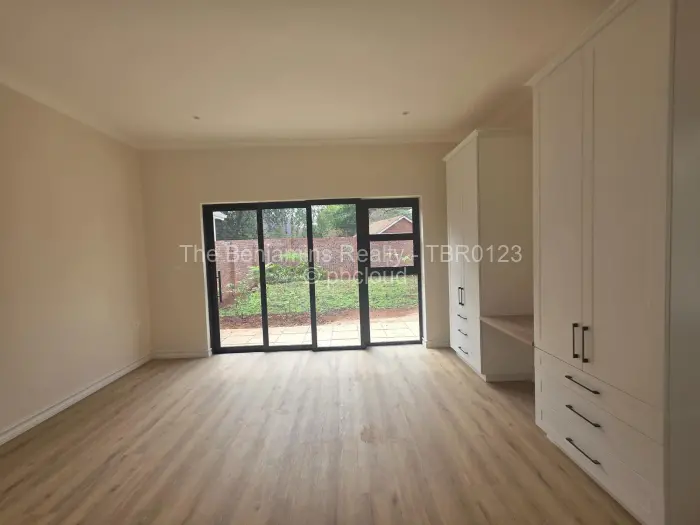 Townhouse/Complex/Cluster to Rent in Pomona