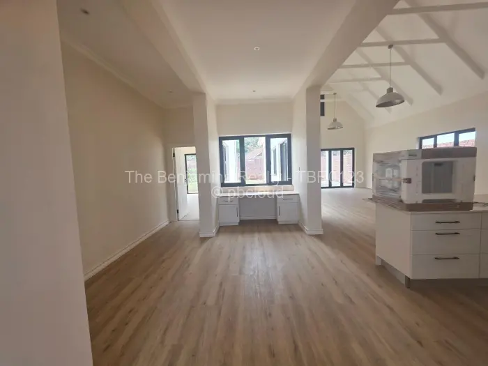 Townhouse/Complex/Cluster to Rent in Pomona