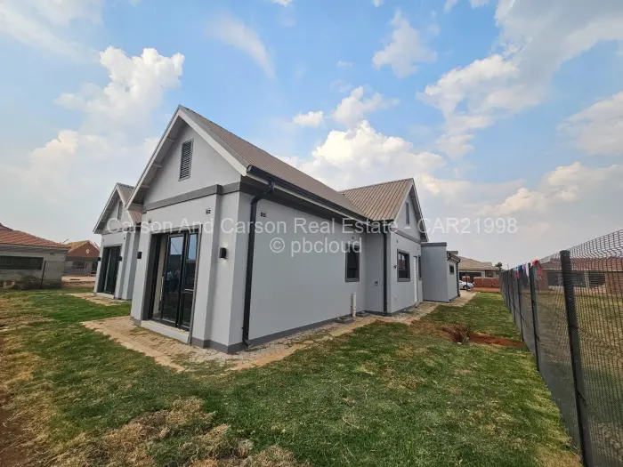 4 Bedroom House to Rent in Fairview