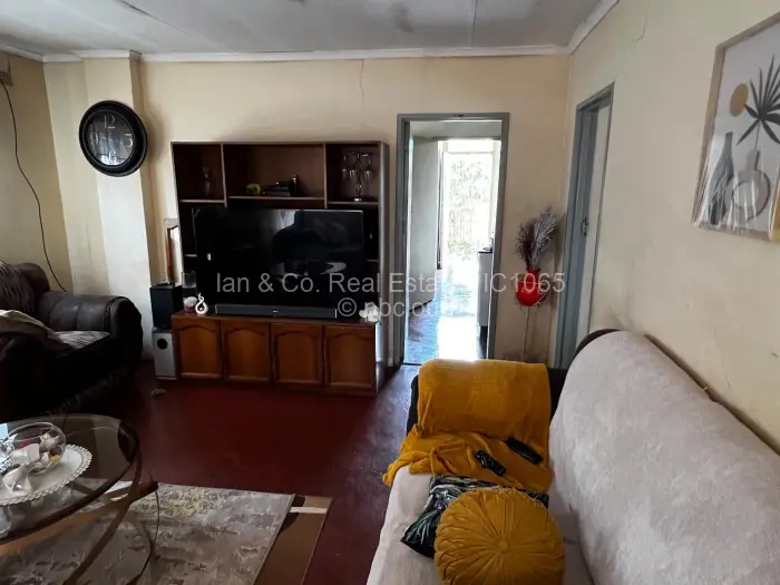 4 Bedroom House for Sale in Sizinda, Bulawayo