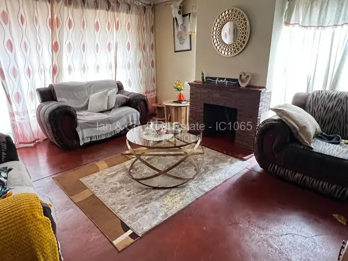 4 Bedroom House for Sale in Sizinda, Bulawayo