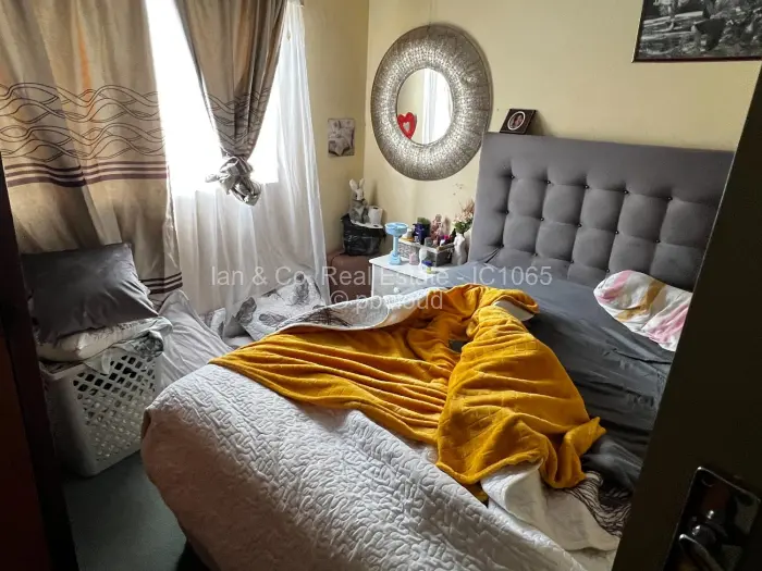 4 Bedroom House for Sale in Sizinda, Bulawayo