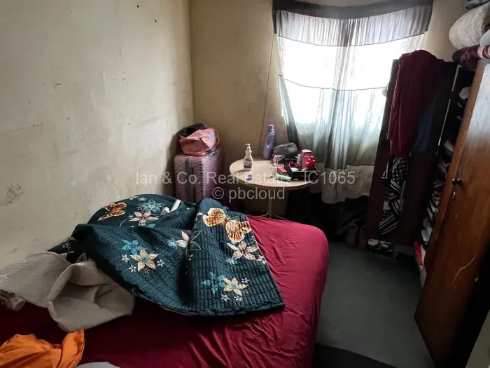 4 Bedroom House for Sale in Sizinda, Bulawayo