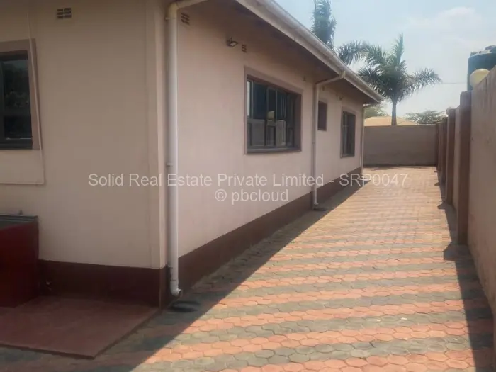 4 Bedroom House for Sale in Sandton Park, Harare