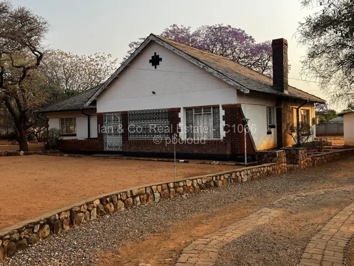 3 Bedroom House to Rent in Hillside Byo, Bulawayo