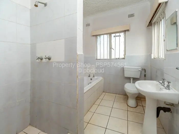 3 Bedroom House for Sale in Bluff Hill, Harare