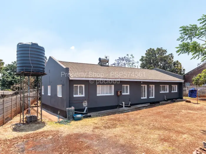 3 Bedroom House for Sale in Bluff Hill, Harare