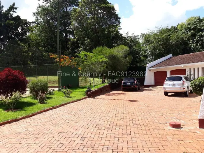 4 Bedroom House to Rent in Greendale North