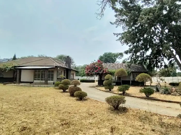 Commercial Property to Rent in Highlands