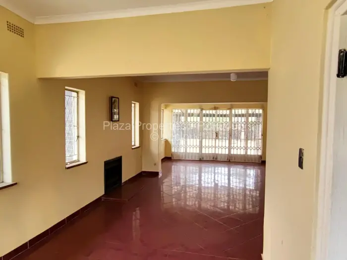 Commercial Property to Rent in Highlands