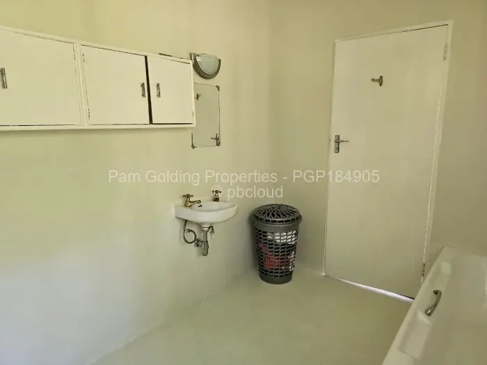 4 Bedroom House to Rent in Glen Lorne
