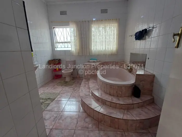 4 Bedroom House for Sale in Burnside, Bulawayo