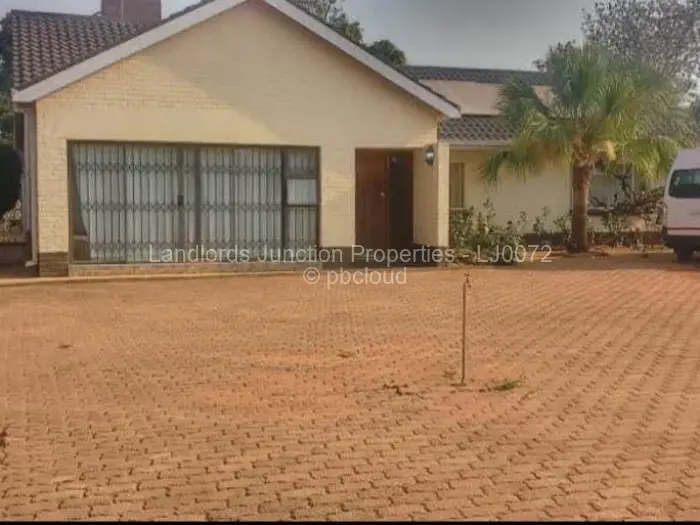 3 Bedroom House for Sale in Parklands, Bulawayo
