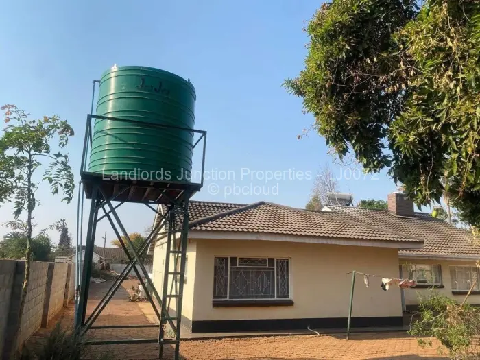 3 Bedroom House for Sale in Parklands, Bulawayo