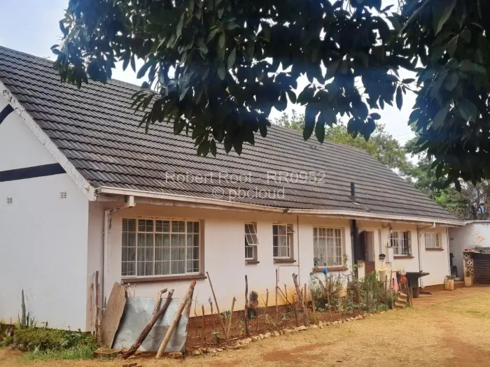 4 Bedroom House for Sale in Borrowdale, Harare