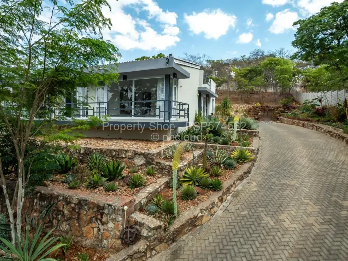4 Bedroom House for Sale in Glen Lorne, Harare