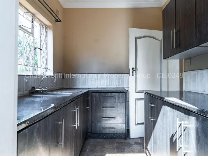 6 Bedroom House to Rent in Mount Pleasant
