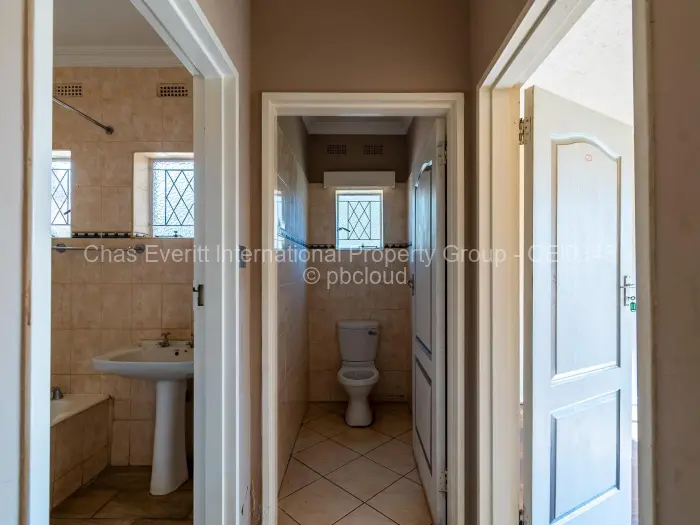 6 Bedroom House to Rent in Mount Pleasant