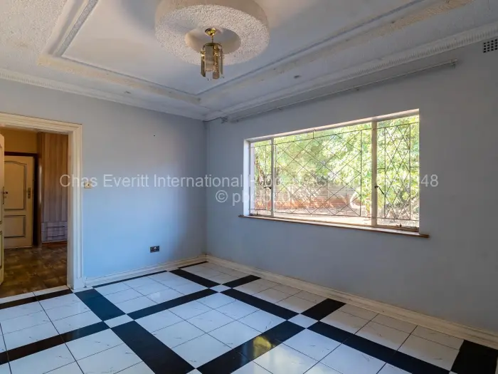 6 Bedroom House to Rent in Mount Pleasant