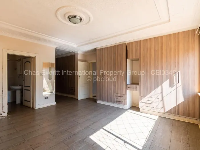 6 Bedroom House to Rent in Mount Pleasant