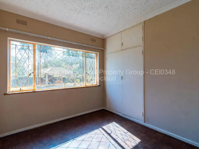 6 Bedroom House to Rent in Mount Pleasant