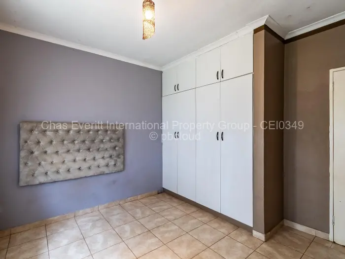 Townhouse/Complex/Cluster to Rent in Borrowdale, Harare