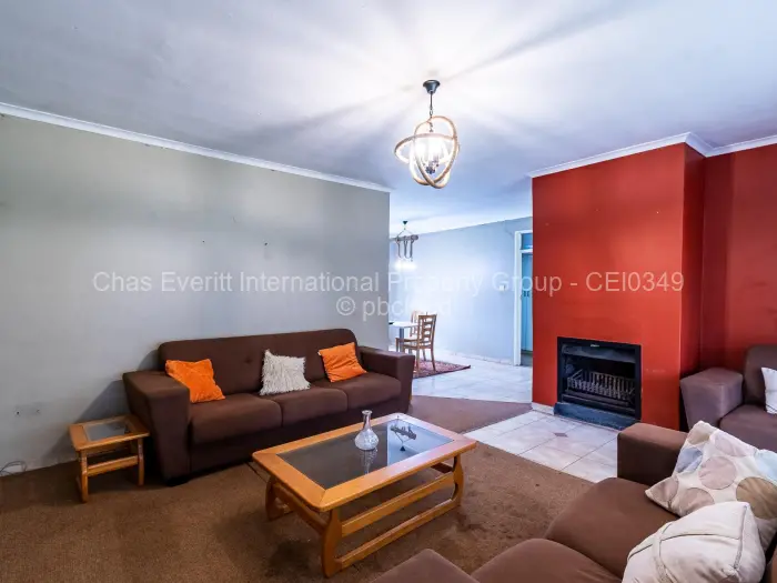 Townhouse/Complex/Cluster to Rent in Borrowdale, Harare