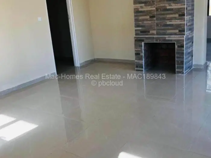 4 Bedroom House for Sale in Windsor Park, Ruwa