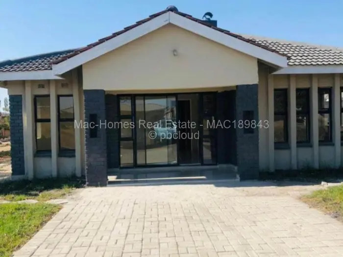 4 Bedroom House for Sale in Windsor Park, Ruwa