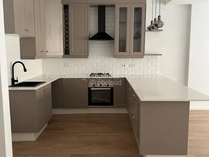 Townhouse/Complex/Cluster to Rent in Greendale