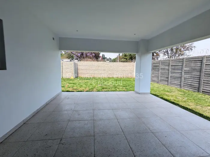 Townhouse/Complex/Cluster to Rent in Greendale North