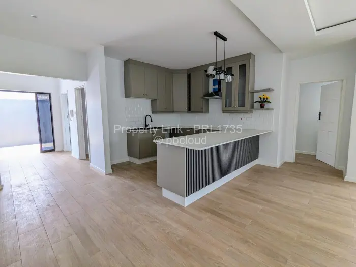 Townhouse/Complex/Cluster to Rent in Greendale North