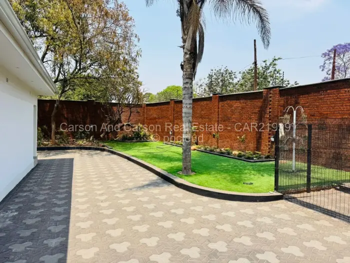Townhouse/Complex/Cluster to Rent in Mount Pleasant