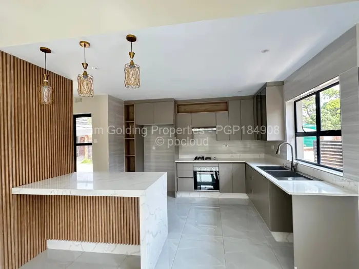 Townhouse/Complex/Cluster to Rent in Greendale