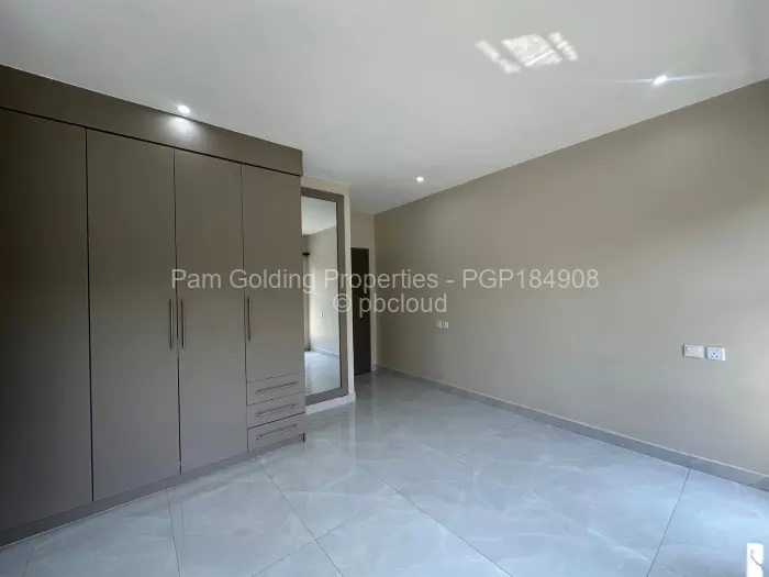 Townhouse/Complex/Cluster to Rent in Greendale