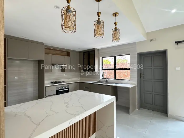 Townhouse/Complex/Cluster to Rent in Greendale