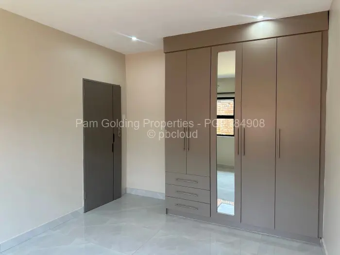 Townhouse/Complex/Cluster to Rent in Greendale