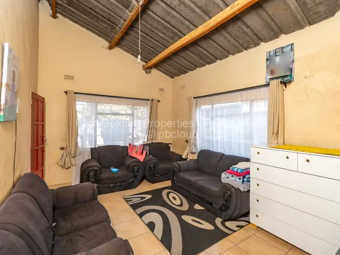3 Bedroom House for Sale in Budiriro, Harare