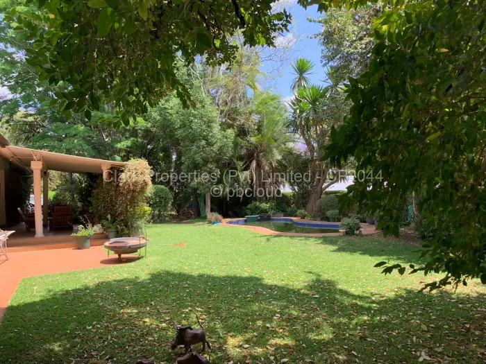 6 Bedroom House for Sale in Chisipite, Harare