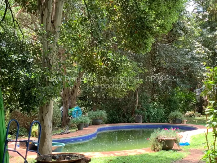 6 Bedroom House for Sale in Chisipite, Harare