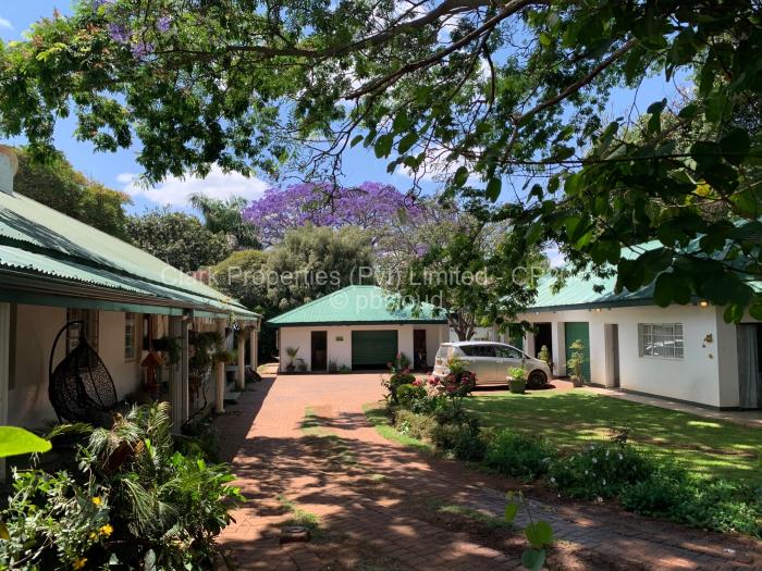 6 Bedroom House for Sale in Chisipite, Harare