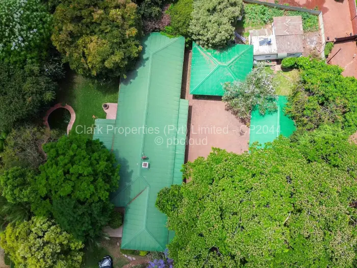 6 Bedroom House for Sale in Chisipite, Harare