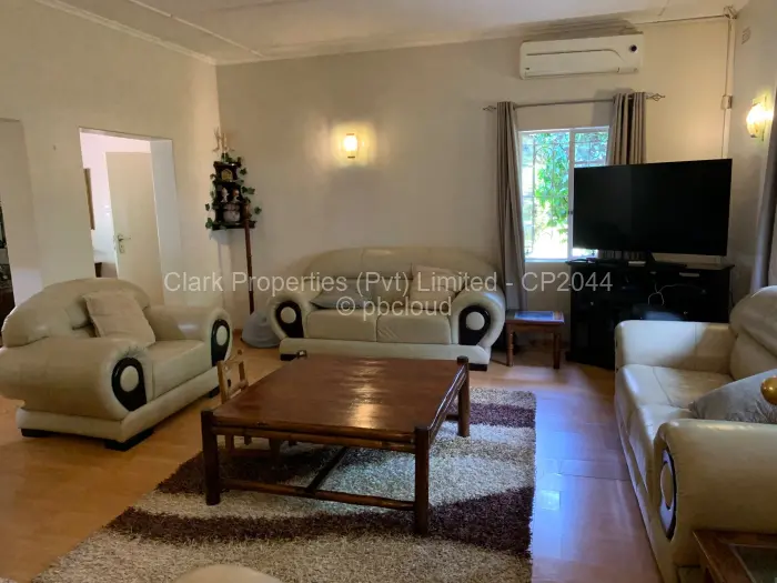 6 Bedroom House for Sale in Chisipite, Harare